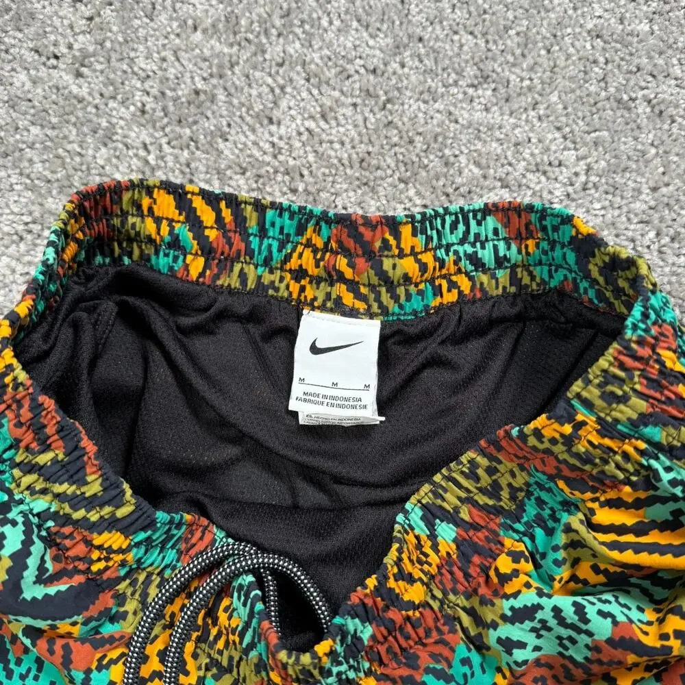Nike Wild All‎ Over Print M 6